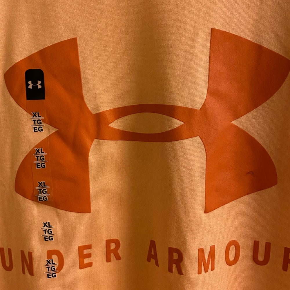 Under Armour Lightweight short sleeve shirt